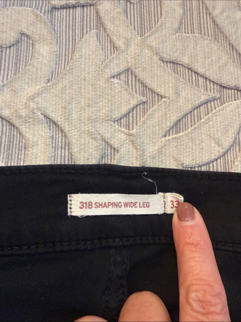 Levi’s 318 Shaping Wide Leg Jeans - Black